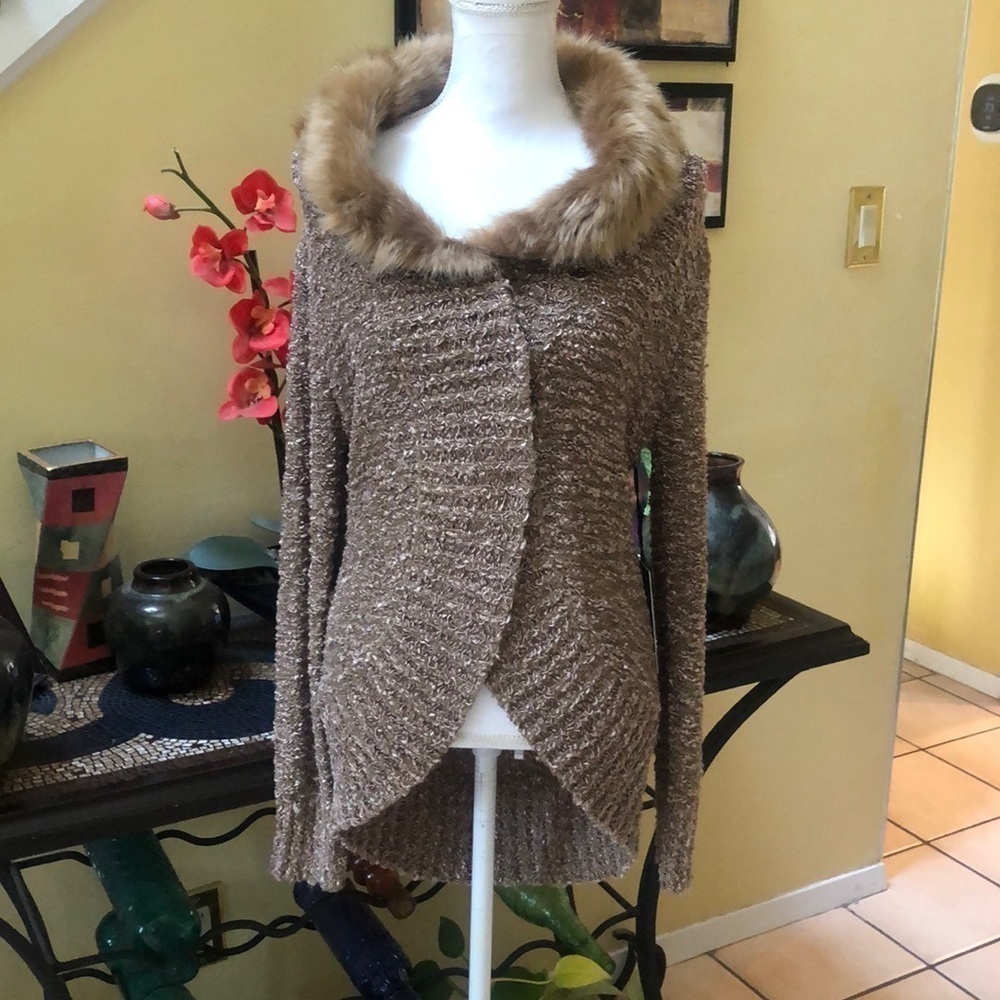 Sioni Women’s Wool Blend Long Sleeve Taupe Faux Fur Trim Cardigan Sweater Large